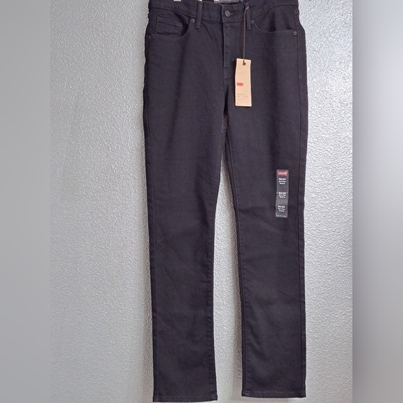 NWT Levi's Black Mid Rise Skinny Denim Jeans  Size 8M  29/32 - Picture 1 of 8